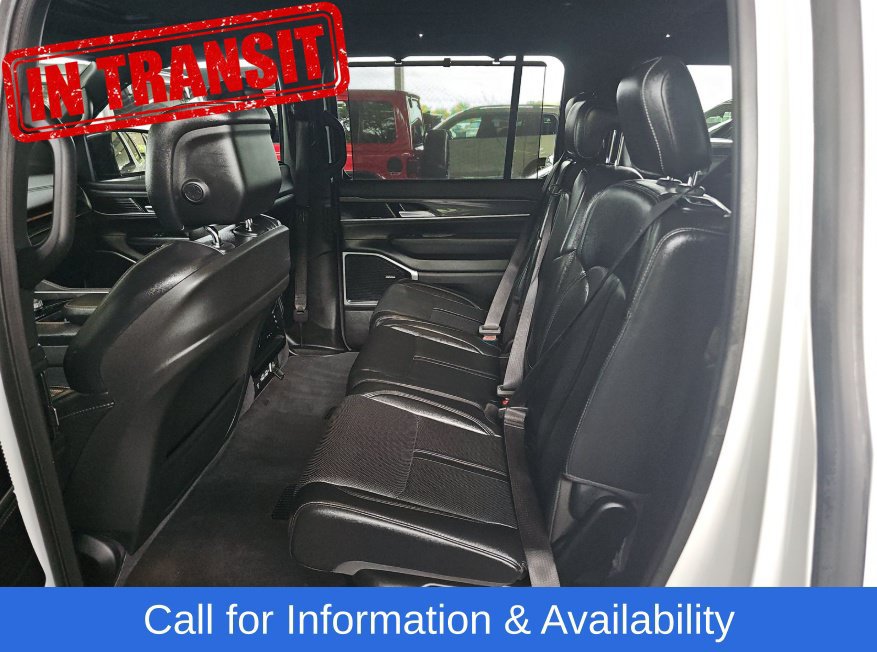 Used 2023 Jeep Wagoneer 4WD w/ Premium Group I image 18