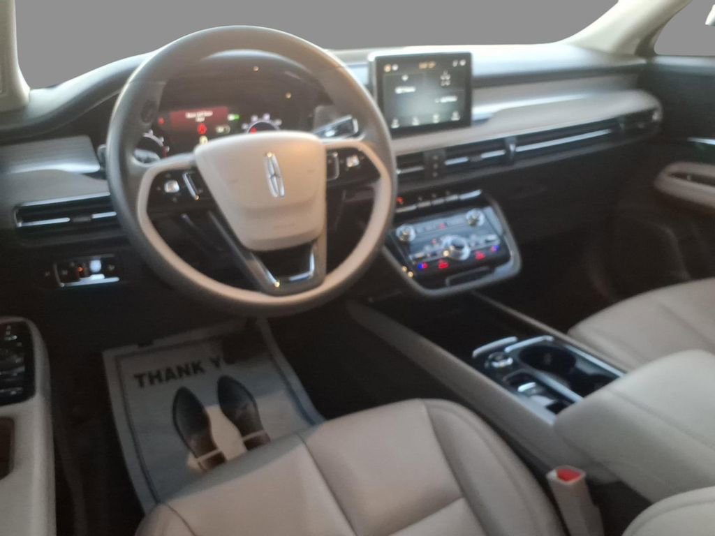 Certified 2022 Lincoln Corsair FWD image 6