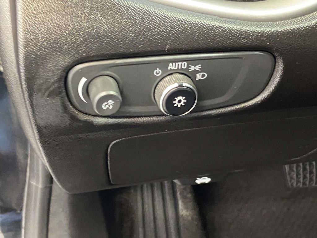 Used 2024 Chevrolet Malibu LT image 18