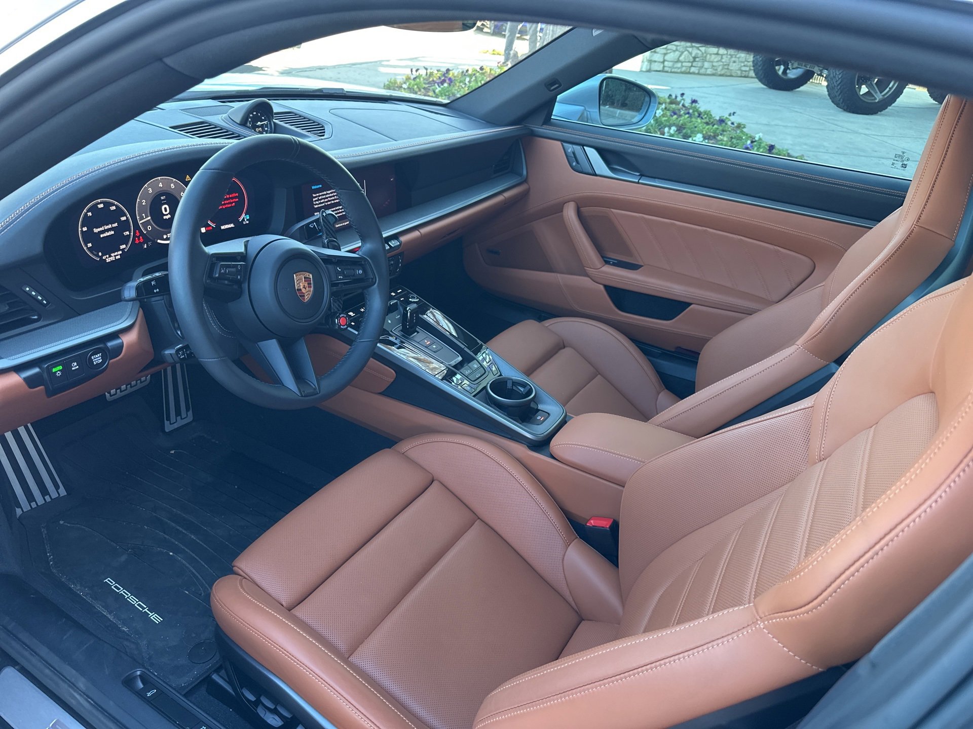 Used 2025 Porsche 911 Carrera image 7