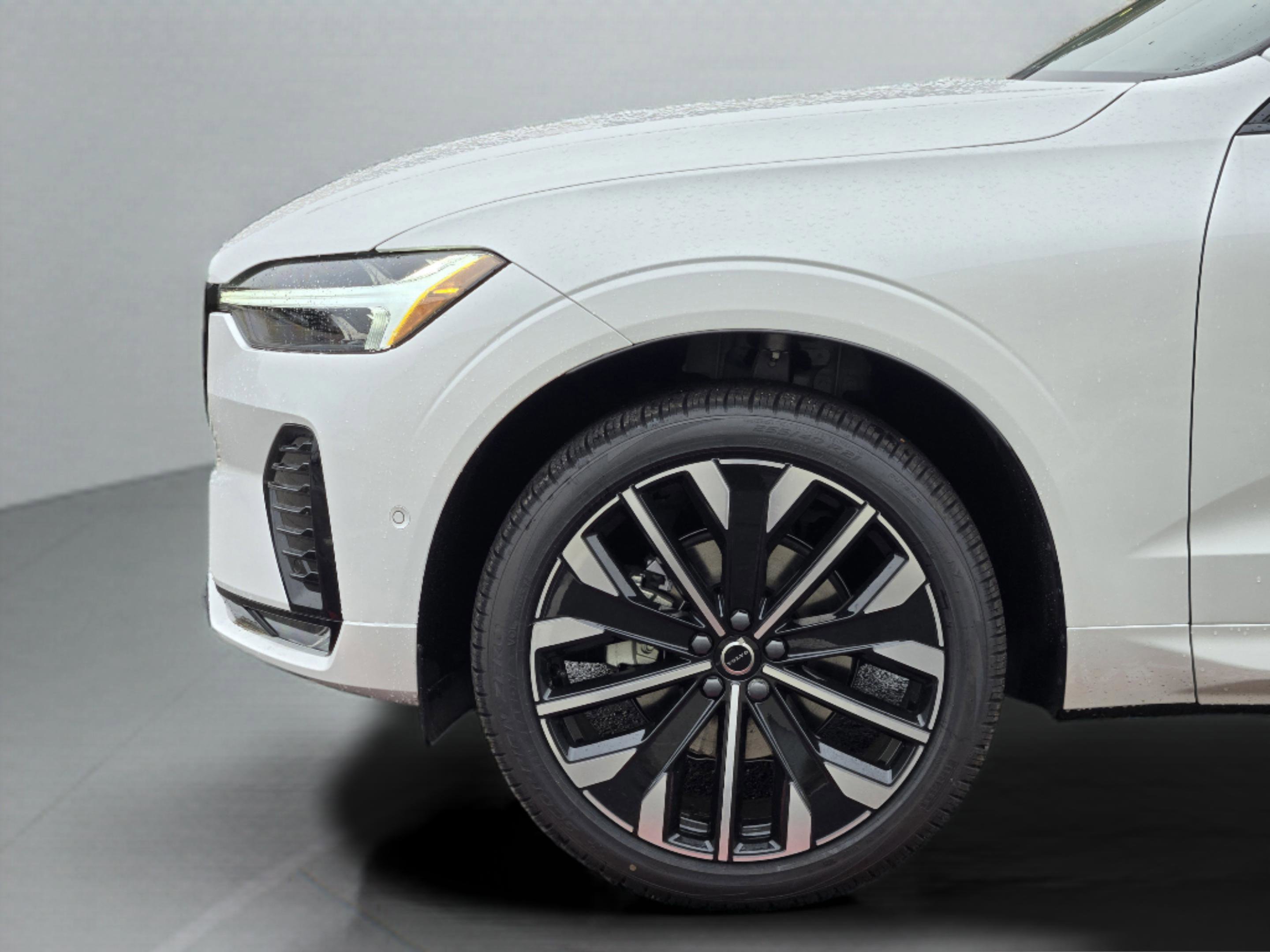 New 2026 Volvo XC60 B5 Ultra w/ Protection Package Premier AWD/4WD image 28