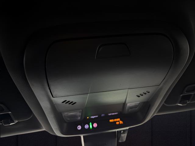 Used 2023 Chevrolet Equinox RS FWD image 25
