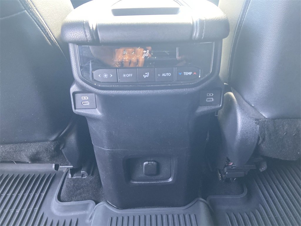 Used 2024 Toyota Grand Highlander XLE image 22