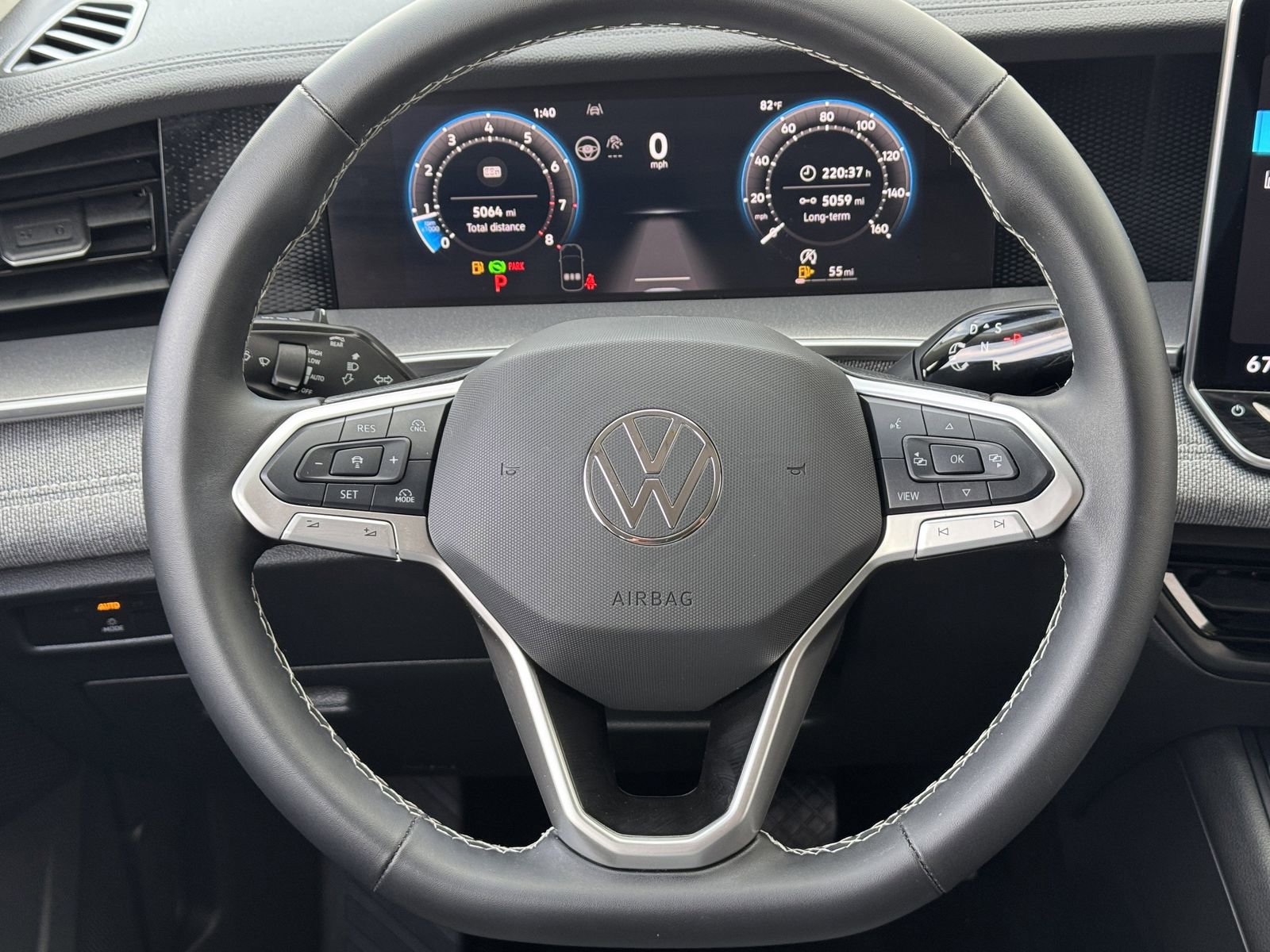 Used 2025 Volkswagen Tiguan S image 13