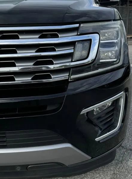 Used 2019 Ford Expedition Limited w/ Texas Edition Package RWD image 9