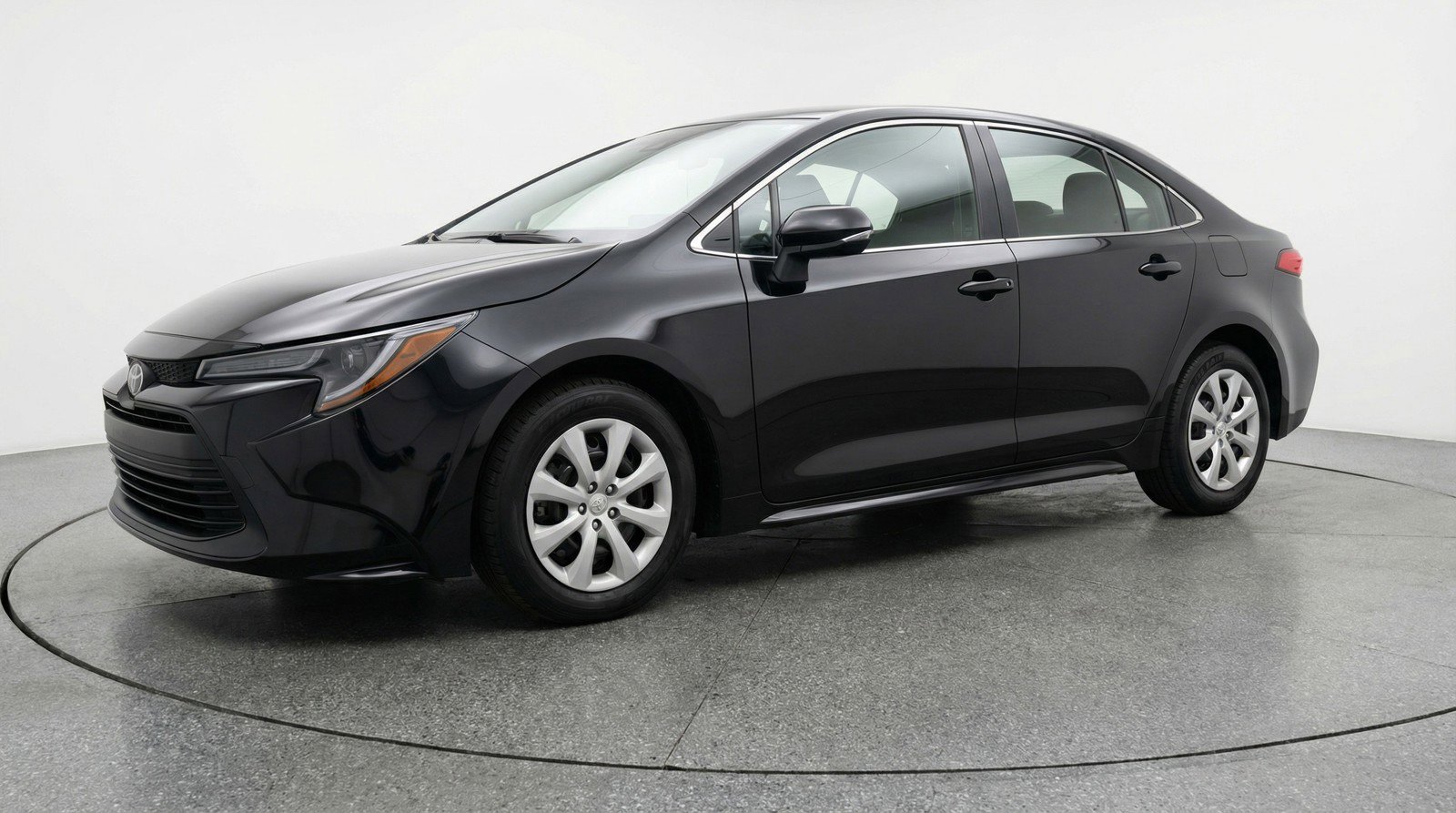 Used 2025 Toyota Corolla LE FWD image 3