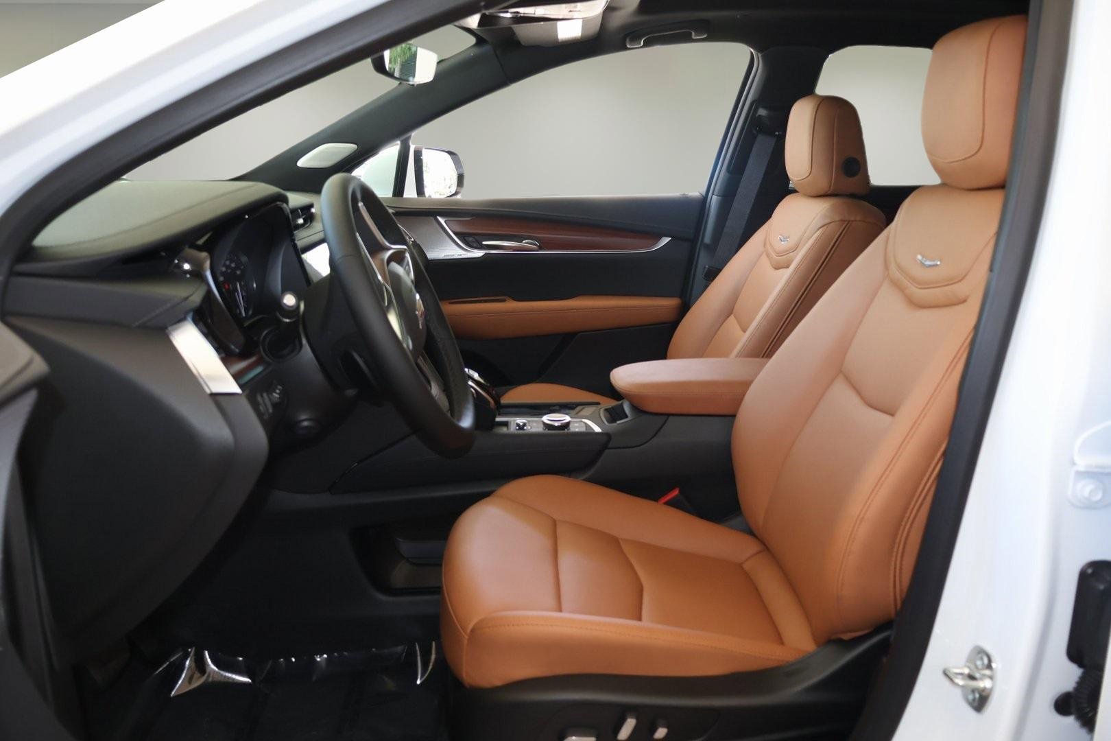 New 2025 Cadillac XT5 Premium Luxury w/ Technology Package image 12