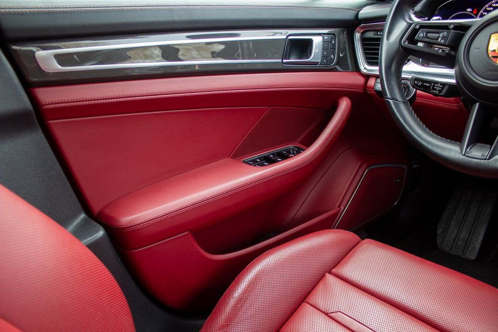 Used 2022 Porsche Panamera Turbo S image 19