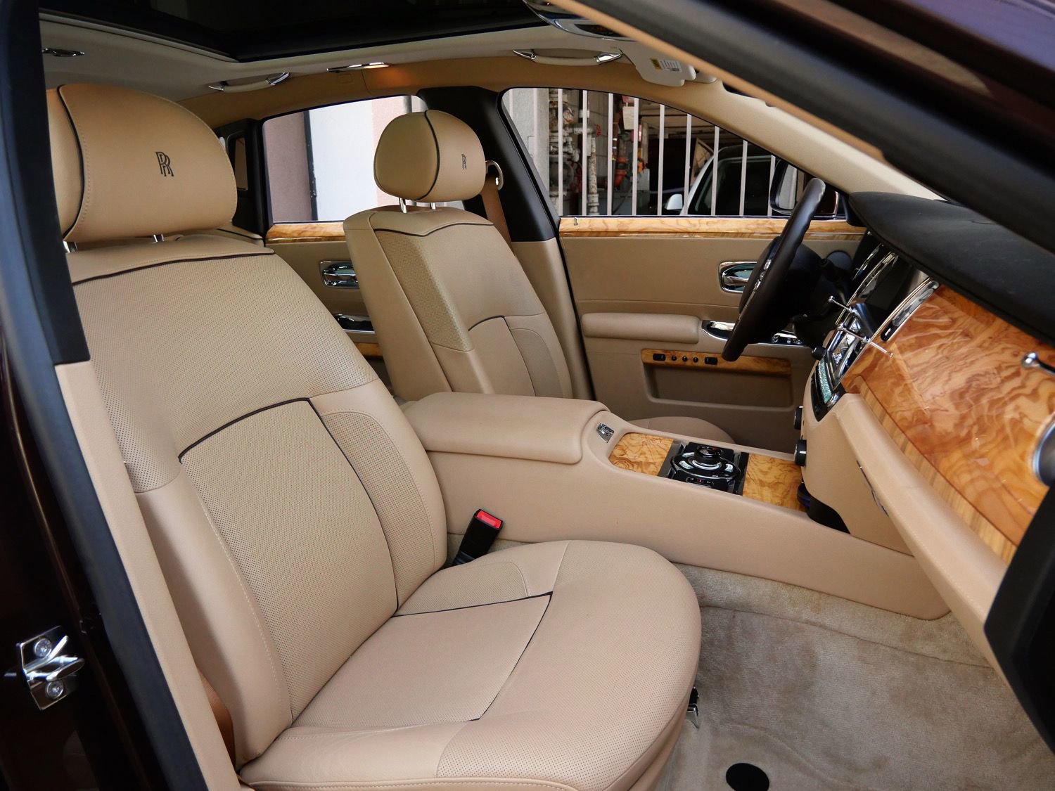Used 2013 Rolls-Royce Ghost RWD image 28