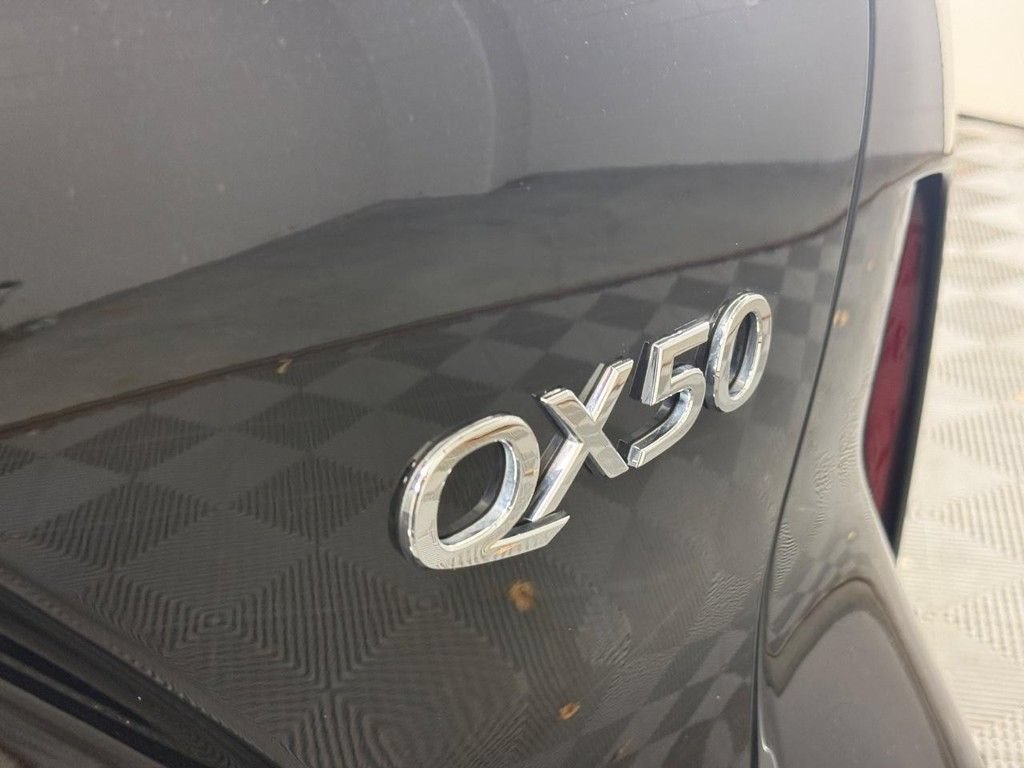 Certified 2025 INFINITI QX50 Pure AWD/4WD image 6
