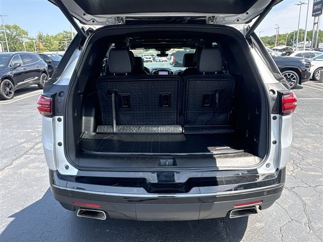 Certified 2022 Chevrolet Traverse Premier w/ Redline Edition FWD image 26
