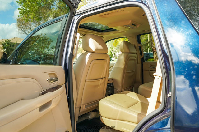 Used 2009 Cadillac Escalade AWD image 49