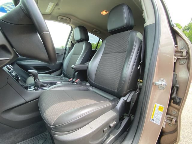 Used 2018 Buick Encore Preferred AWD/4WD image 18