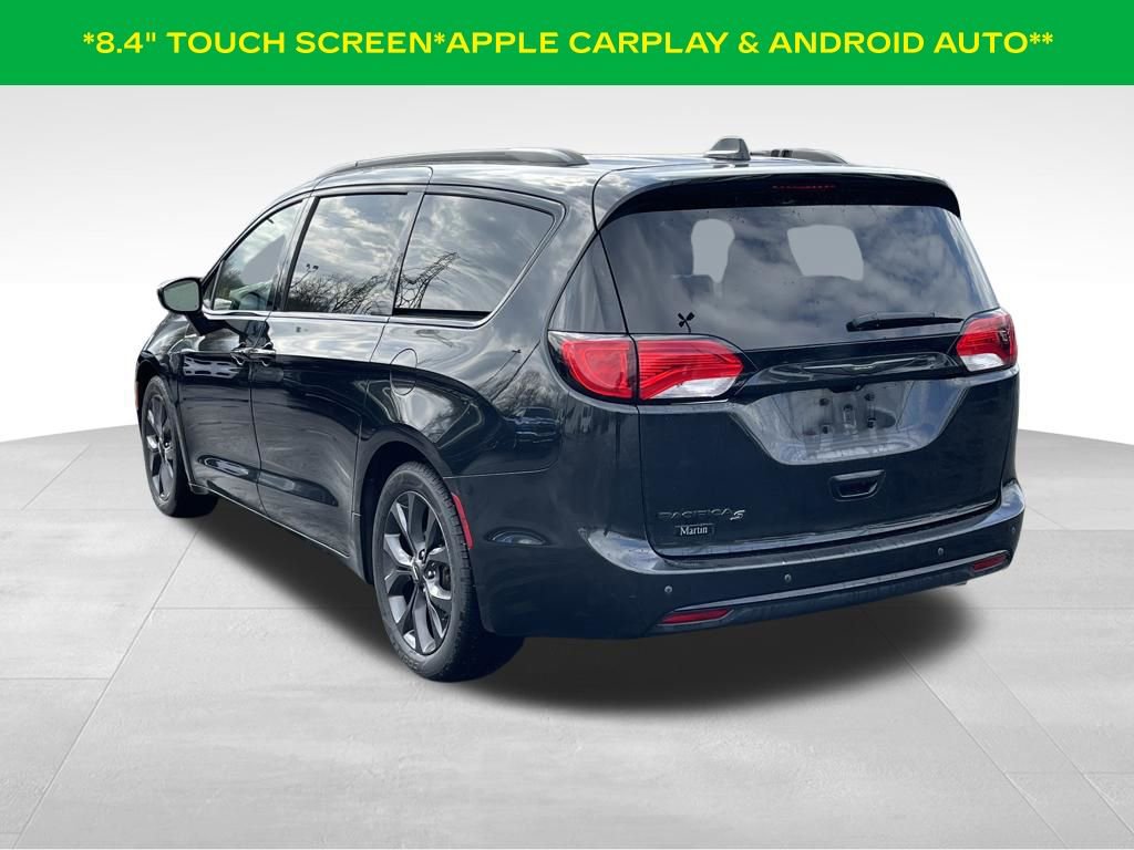 Used 2018 Chrysler Pacifica Touring-L w/ Premium Audio Group image 6