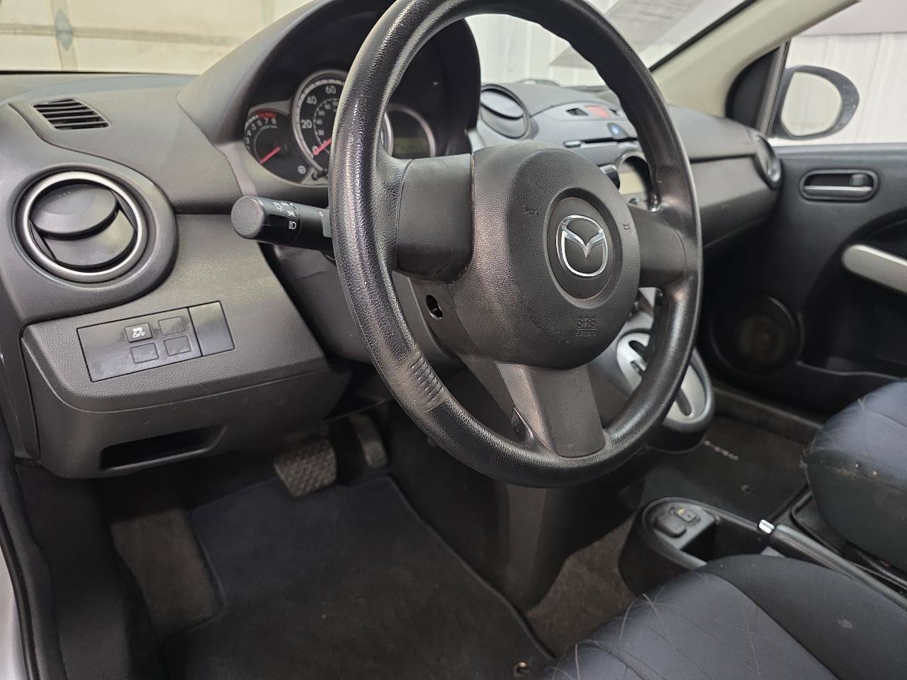 Used 2014 MAZDA MAZDA2 Sport image 30