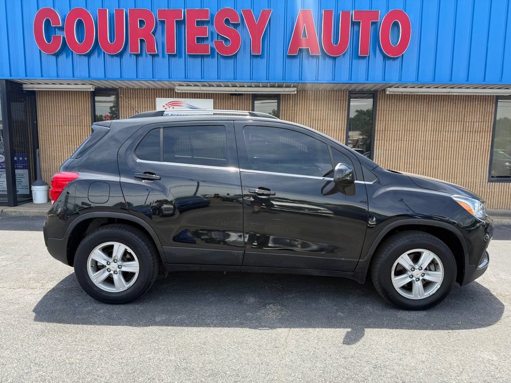 Used 2020 Chevrolet Trax LT w/ Driver Confidence Package AWD/4WD image 8