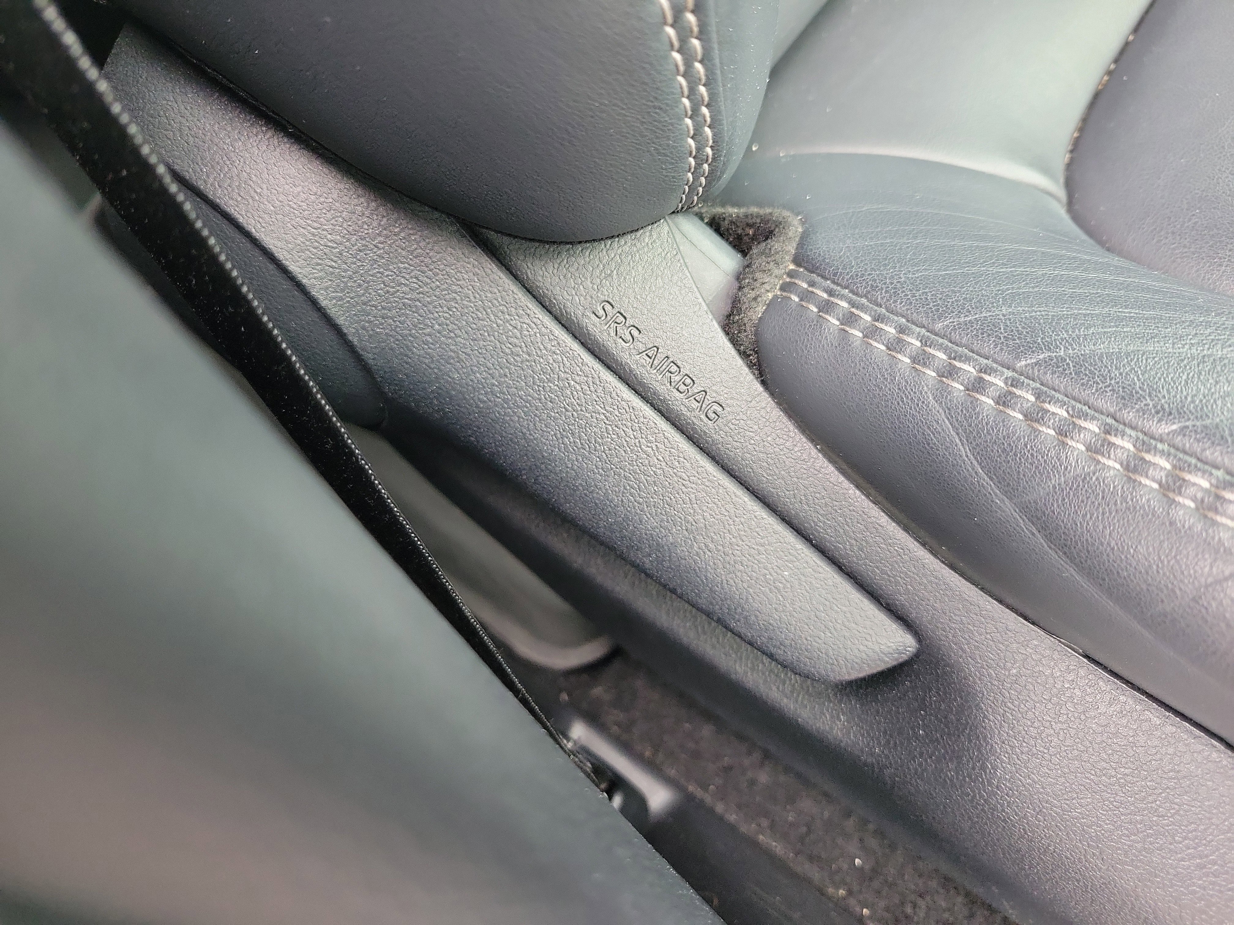 Used 2019 Toyota RAV4 XLE Premium image 9