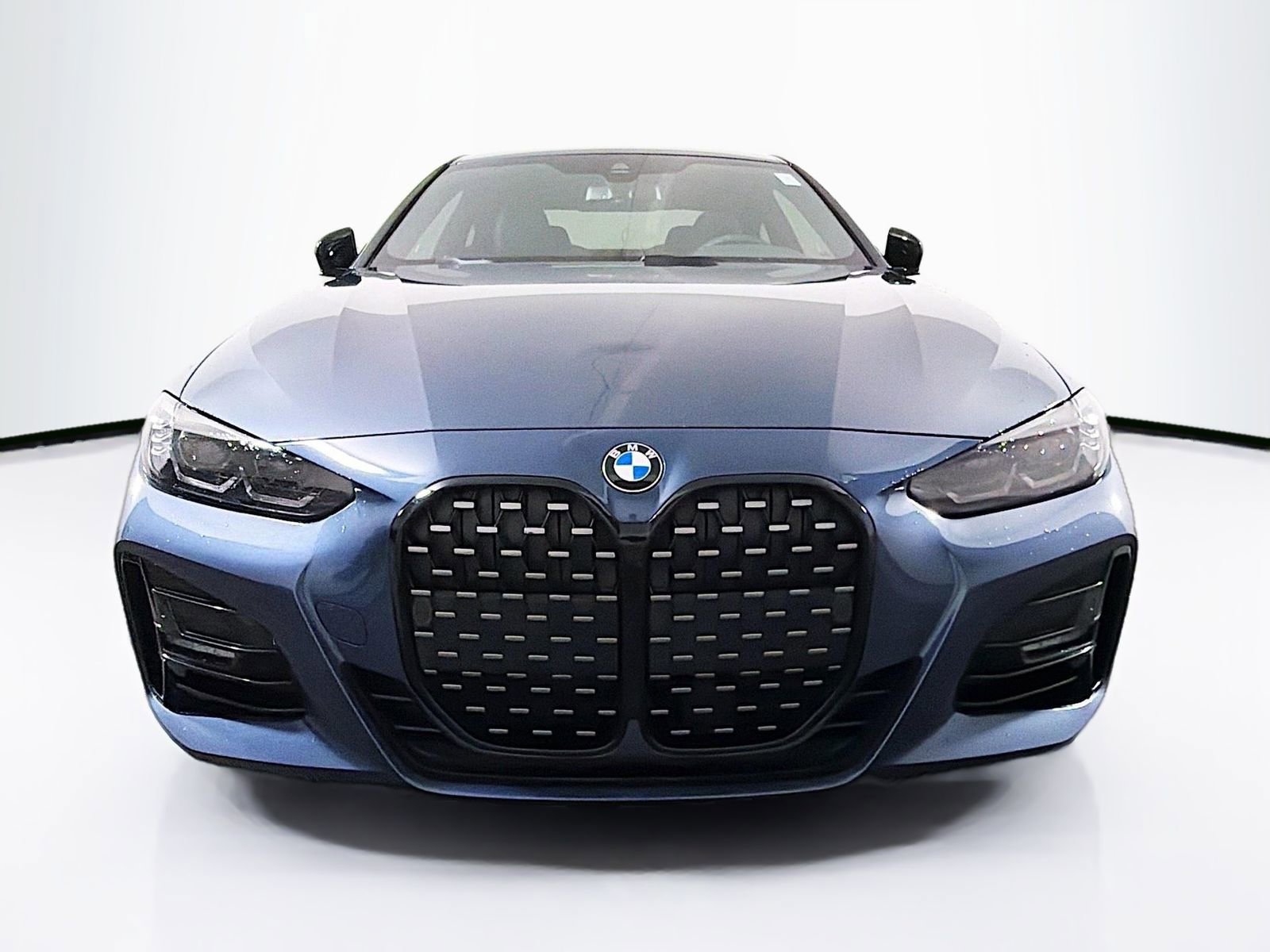 Used 2022 BMW 430i xDrive Coupe w/ M Sport Package image 2