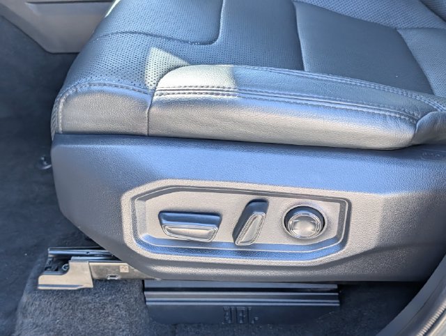 Used 2024 Toyota Tundra Limited AWD/4WD image 25