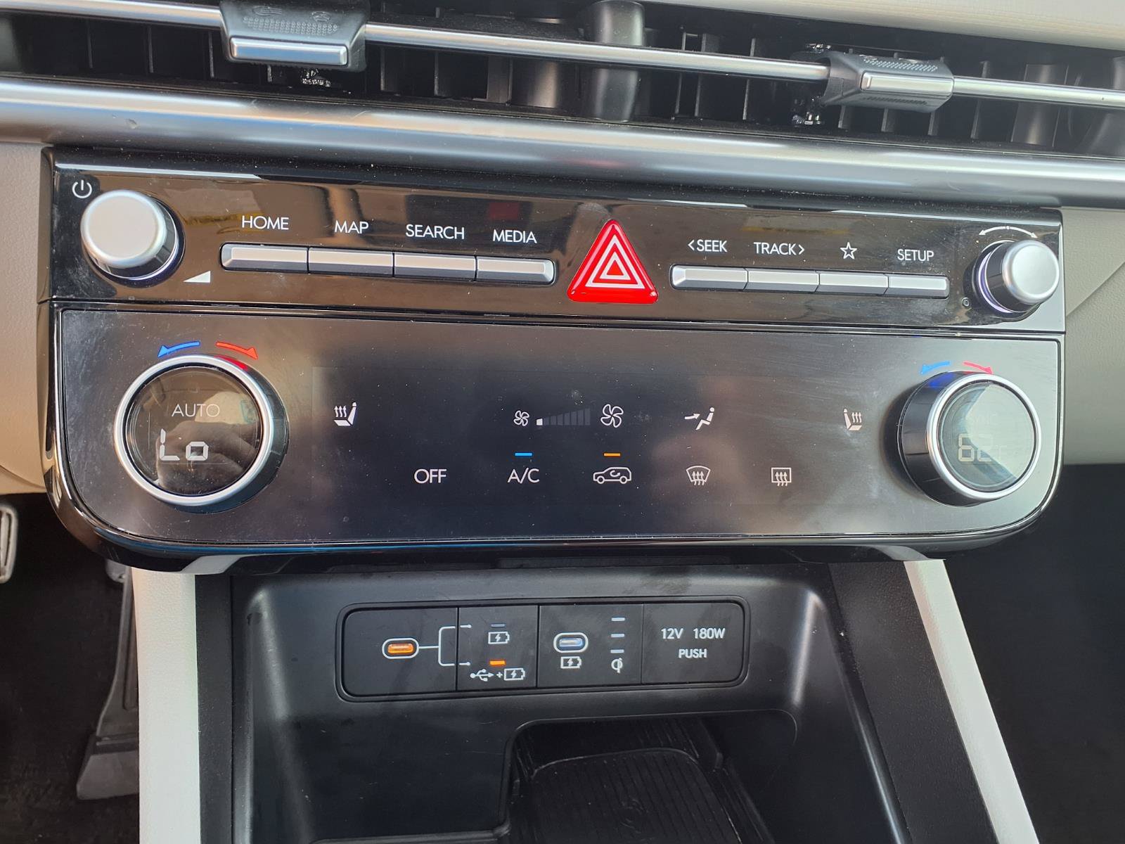 Used 2025 Hyundai Tucson SEL FWD image 14