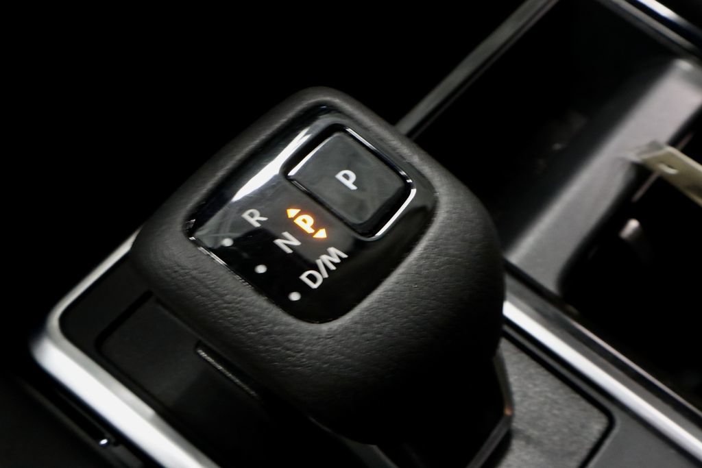 Certified 2025 Nissan Pathfinder SL FWD image 33