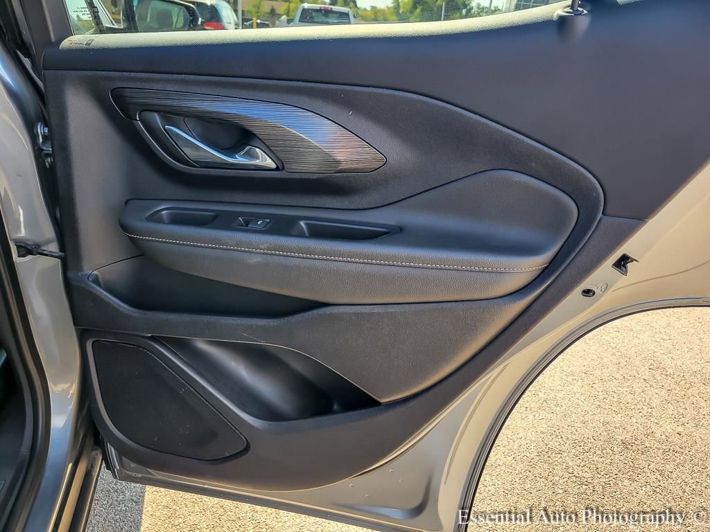 Used 2023 GMC Terrain SLT image 22