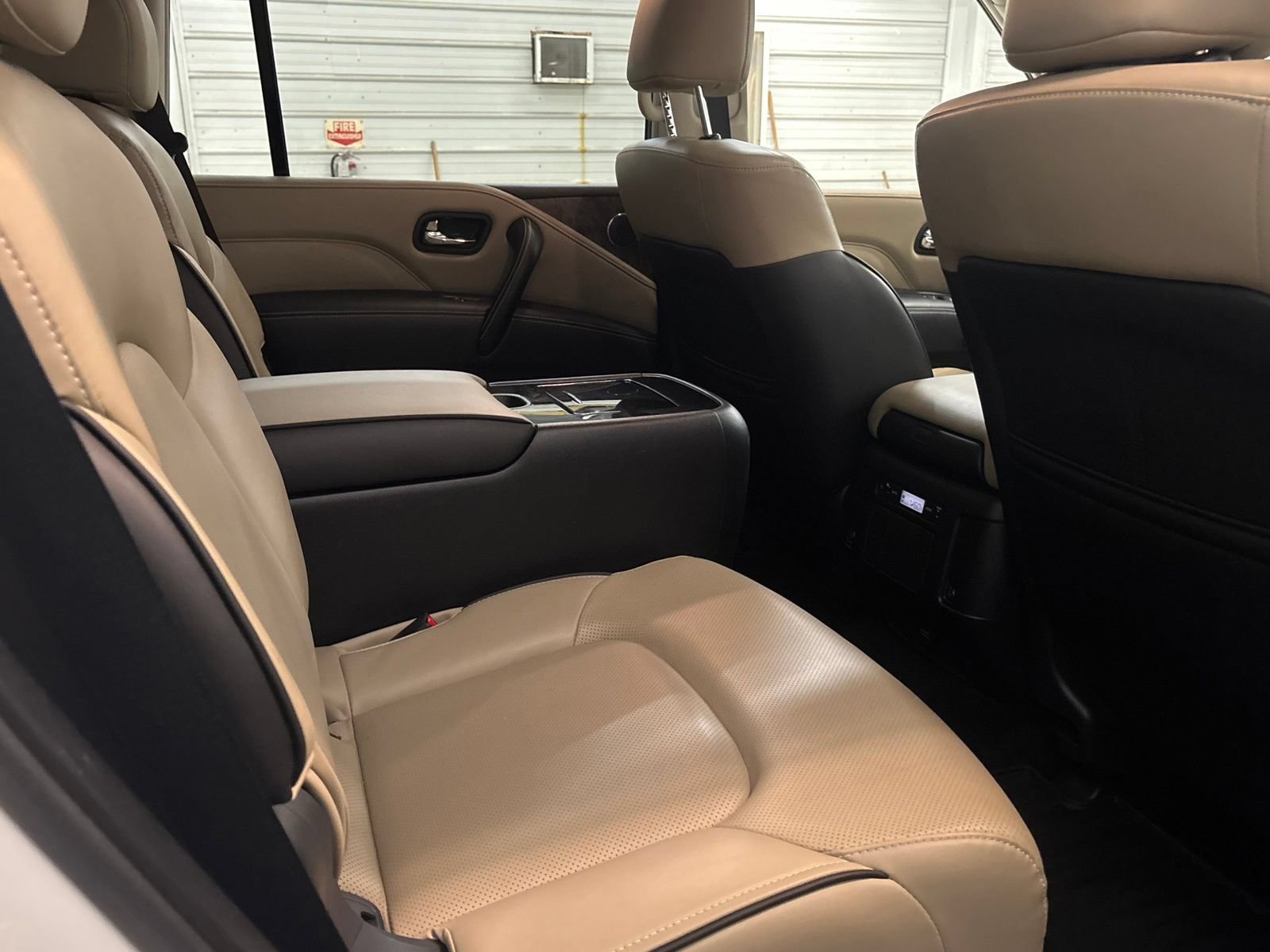 Used 2023 INFINITI QX80 Premium Select w/ Cargo Package AWD/4WD image 33