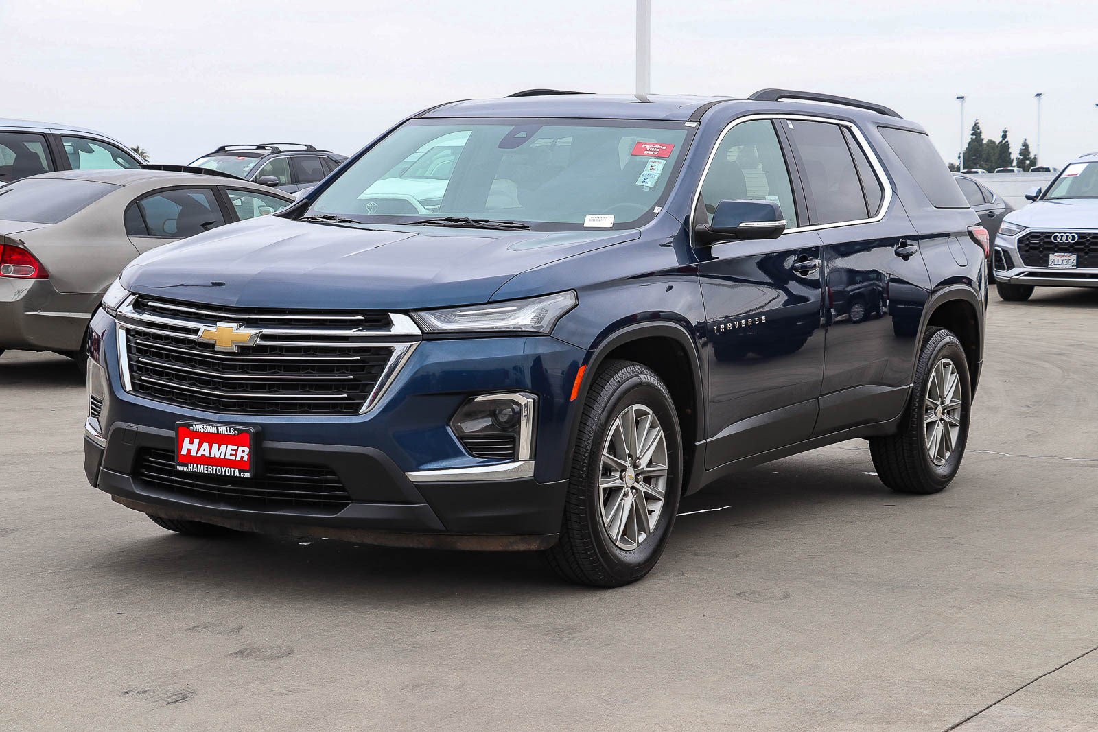 Used 2023 Chevrolet Traverse LT FWD image 3