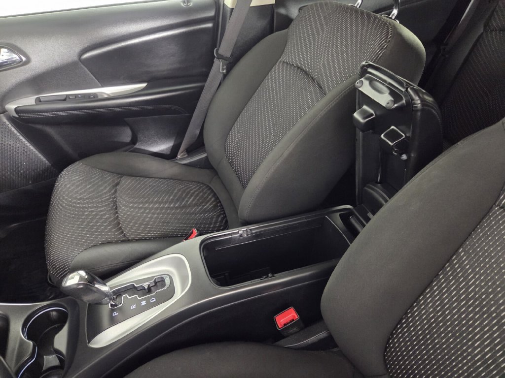 Used 2020 Dodge Journey SE w/ SE Popular Equipment Group FWD image 21