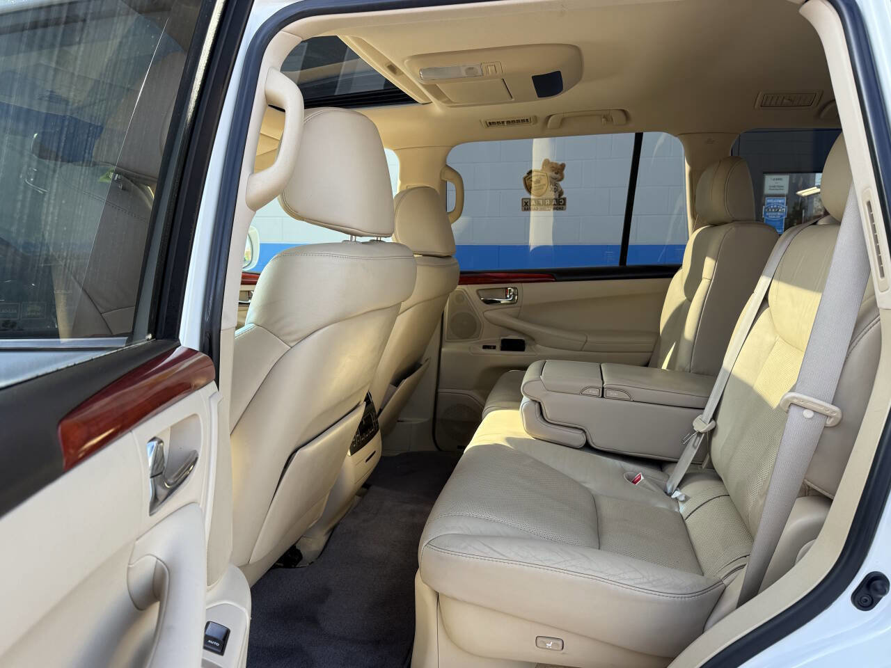 Used 2010 Lexus LX 570 4WD image 15