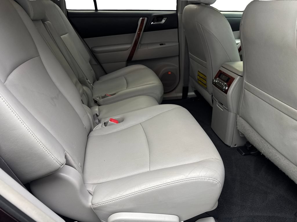 Used 2013 Toyota Highlander Limited AWD/4WD image 44