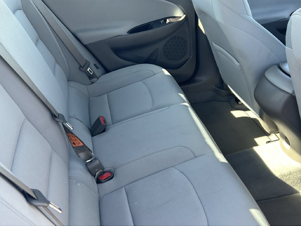 Used 2021 Chevrolet Malibu LS FWD image 19