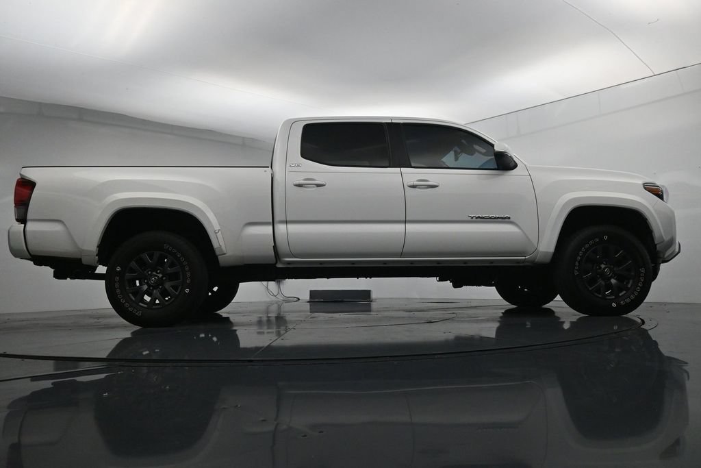 Used 2023 Toyota Tacoma SR5 w/ Technology Package AWD/4WD image 38