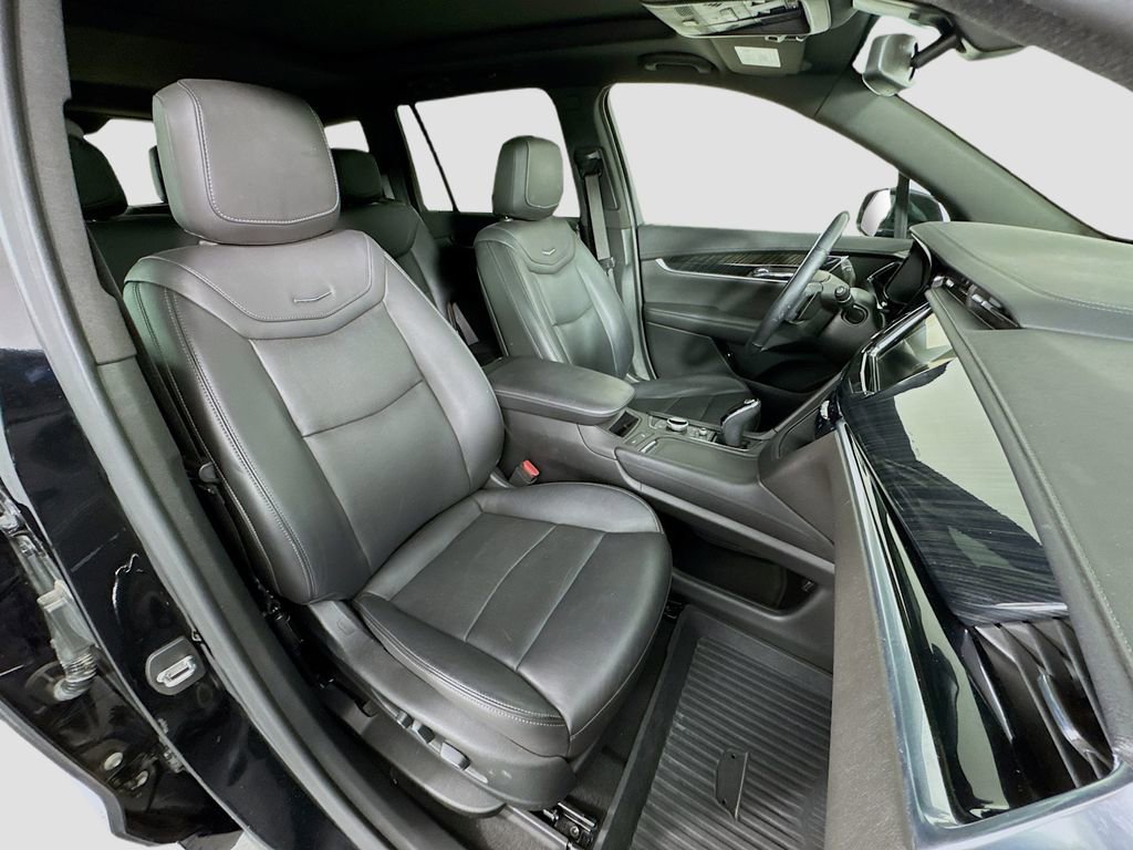Used 2020 Cadillac XT6 Premium Luxury w/ LPO, Floor Liner Package image 31