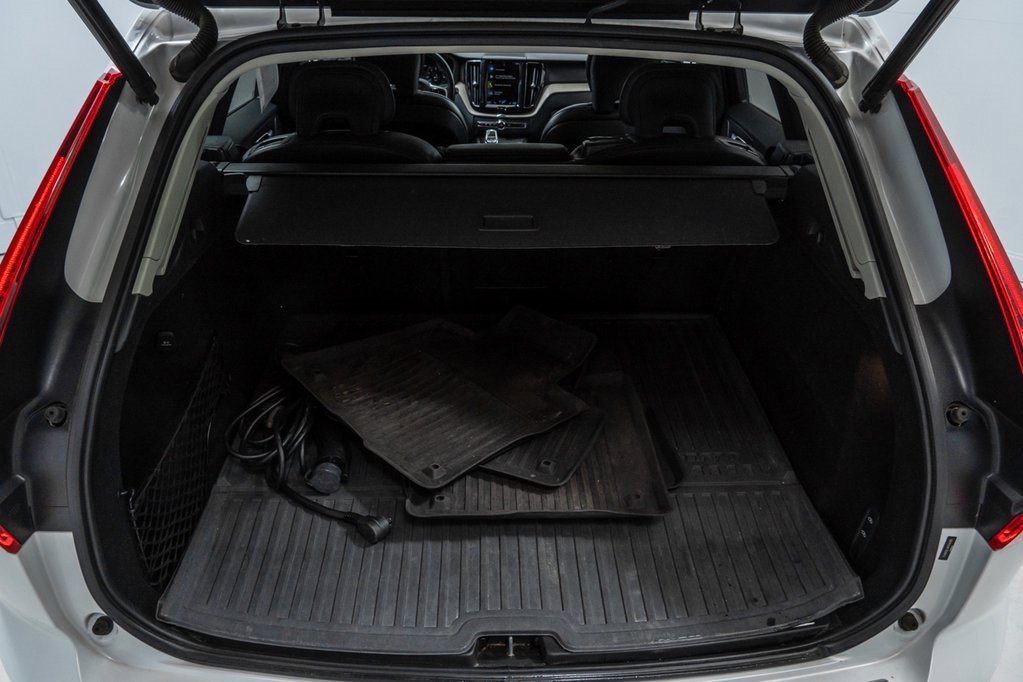 Used 2021 Volvo XC60 T8 Inscription w/ Advanced Package image 29