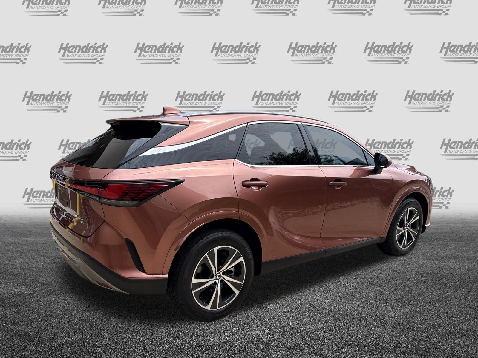 Used 2025 Lexus RX 350h w/ Accessory Package (Z1) AWD/4WD image 10