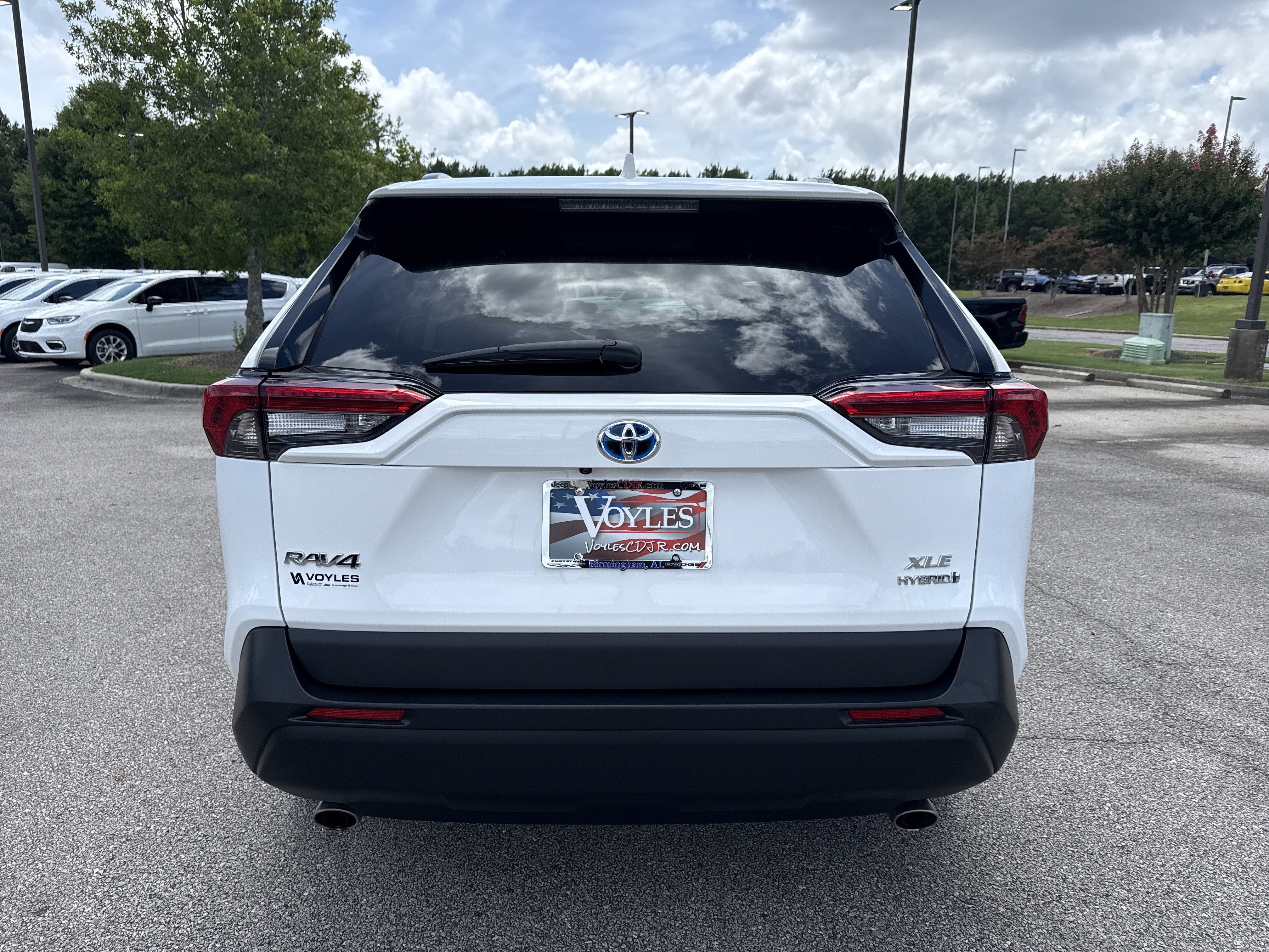 Used 2024 Toyota RAV4 XLE AWD/4WD image 6