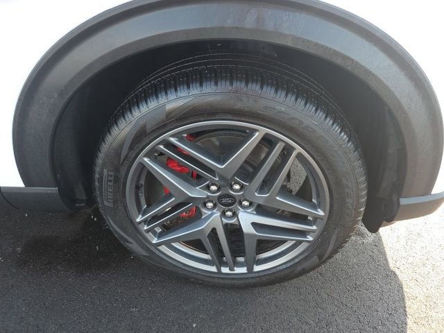 Used 2025 Ford Explorer ST image 2