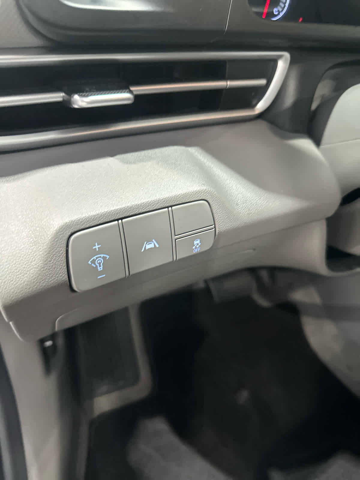 Used 2023 Hyundai Elantra SEL FWD image 17