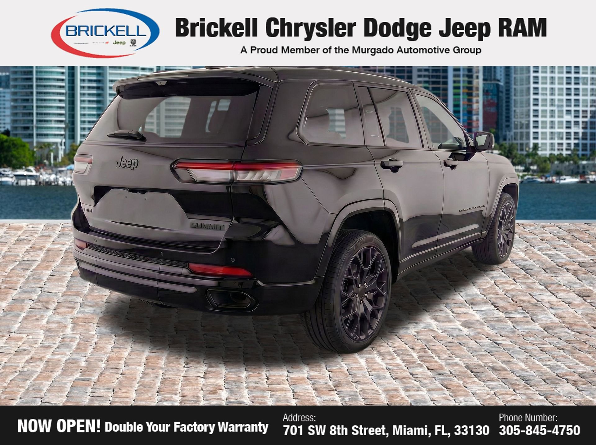 Used 2023 Jeep Grand Cherokee L Summit AWD/4WD image 4