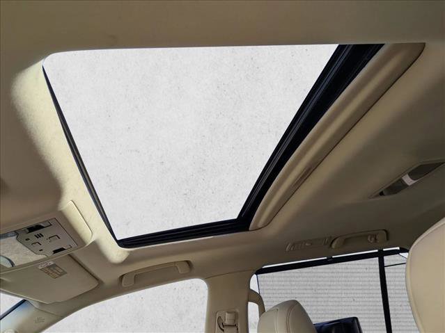 Used 2017 Lexus LX 570 4WD image 17