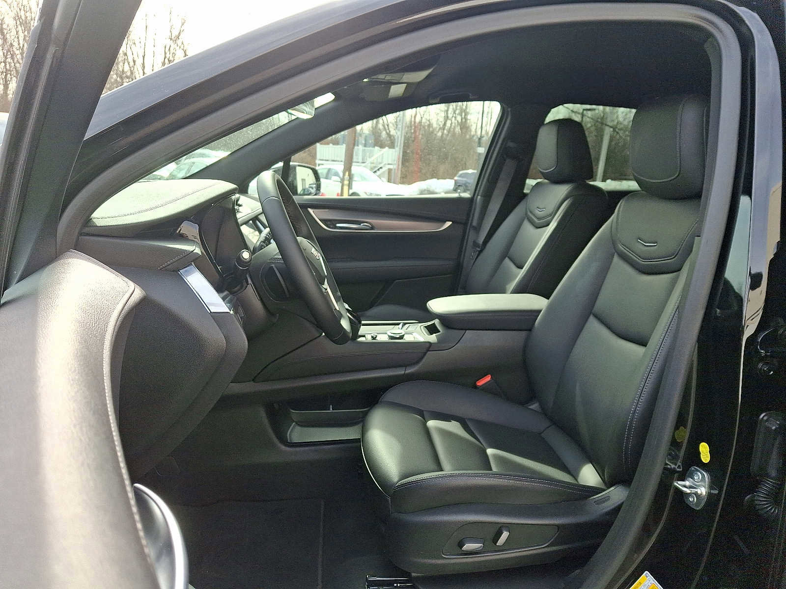 Used 2025 Cadillac XT5 Luxury image 14