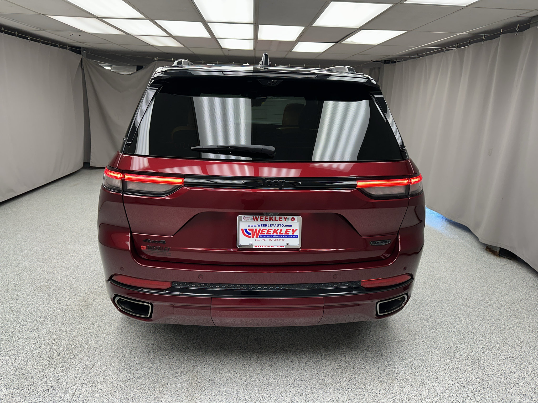 Used 2025 Jeep Grand Cherokee Summit w/ Adv Protech Group IV AWD/4WD image 20