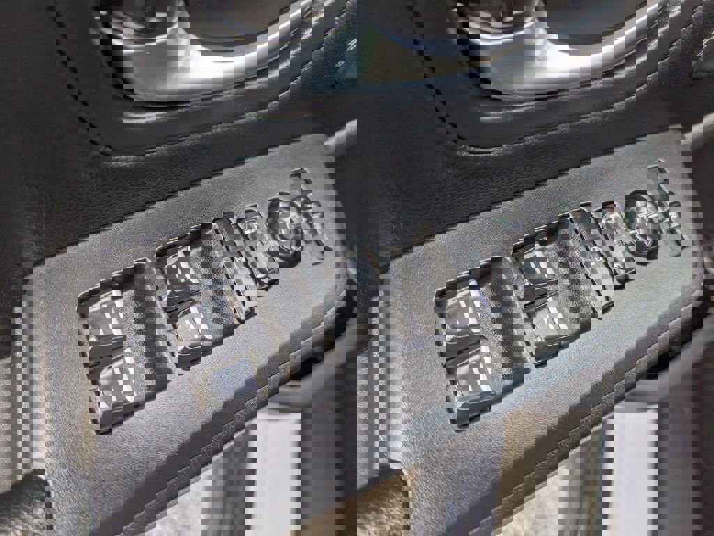 Used 2024 Honda Pilot EX-L image 17