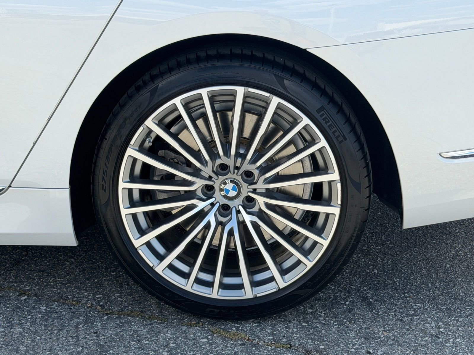 Certified 2022 BMW 750i xDrive image 19