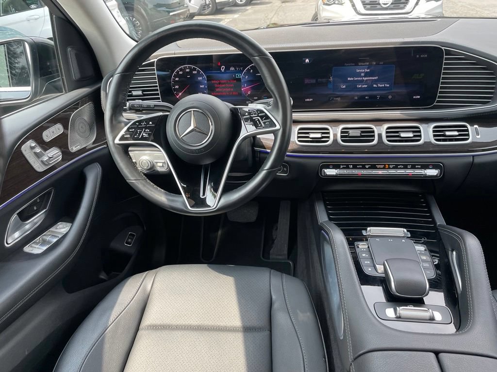Used 2024 Mercedes-Benz GLS 450 4MATIC image 9