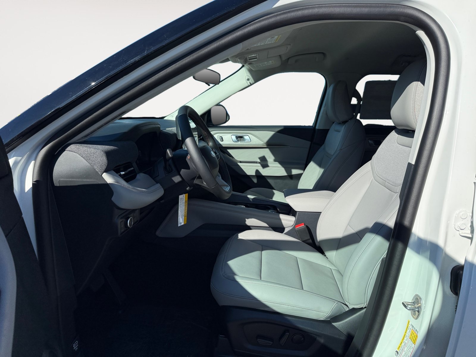 New 2026 Ford Explorer Active w/ Active Comfort Package RWD image 10