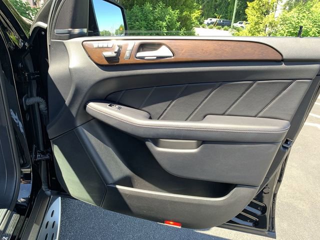 Used 2015 Mercedes-Benz GL 450 4MATIC image 13