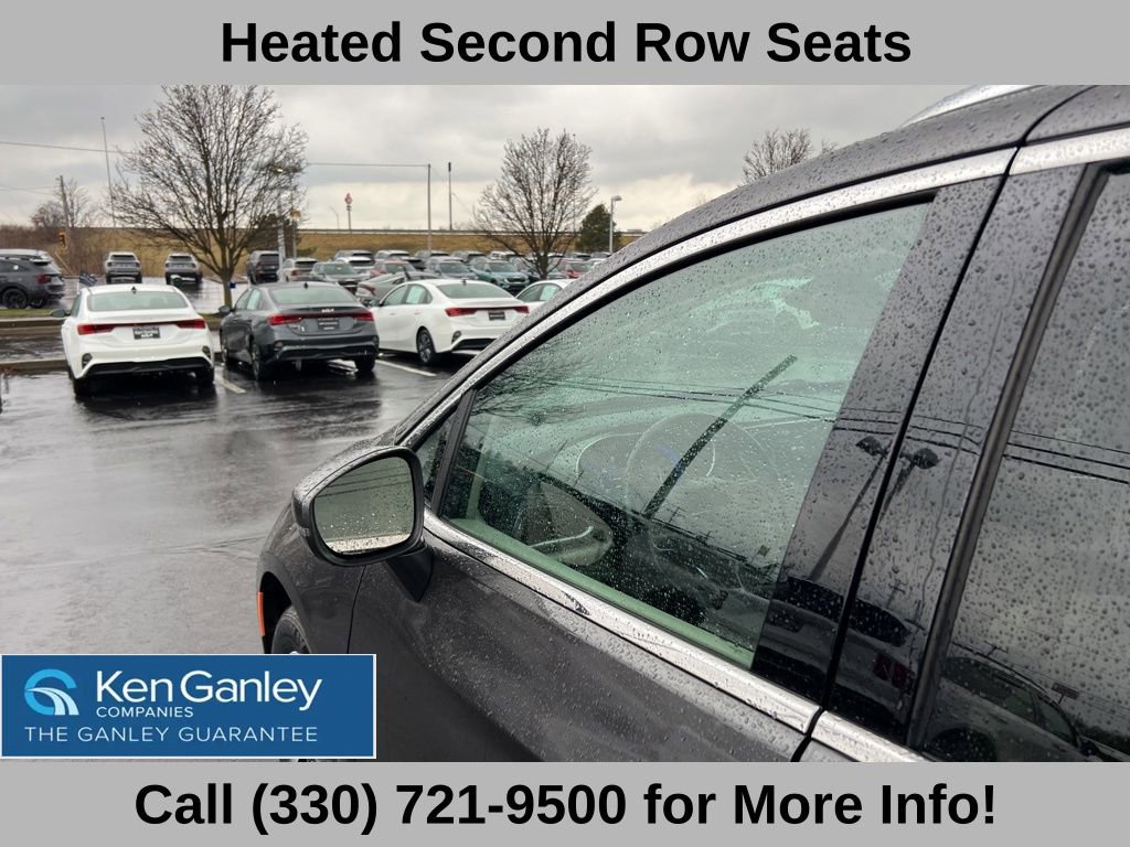 Used 2021 Chrysler Pacifica Touring-L w/ Uconnect Theater Family Group image 24