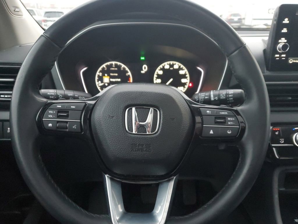 Used 2023 Honda Pilot Touring image 13